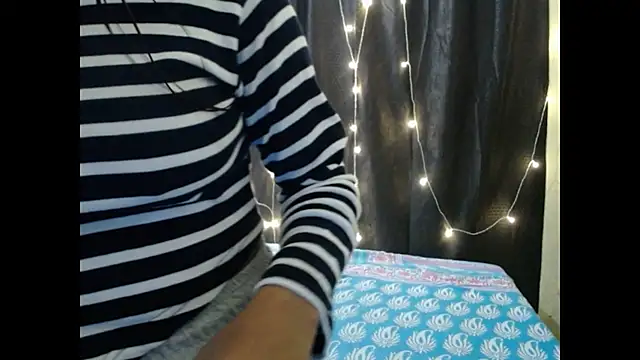 Snapshot of Vanya_7 chatting on November 2025 06:22:01 AM Vanya 7 online show from November 2025 06:22:01 AM