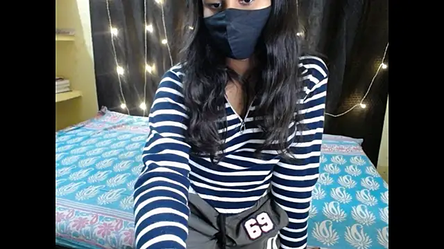 Snapshot of Vanya_7 chatting on November 2025 06:26:01 PM Vanya 7 online show from November 2025 06:26:01 PM