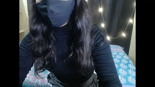 Snapshot of Vanya_7 chatting on November 2025 06:30:01 AM Vanya 7 online show from November 2025 06:30:01 AM