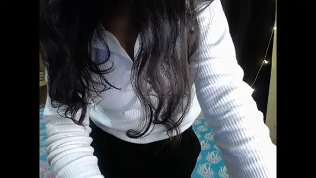 Snapshot of Vanya_7 chatting on November 2025 07:07:02 PM Vanya 7 online show from November 2025 07:07:02 PM