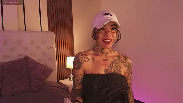 ViolettaAlemida online show from January 2026 01:05:02 PM