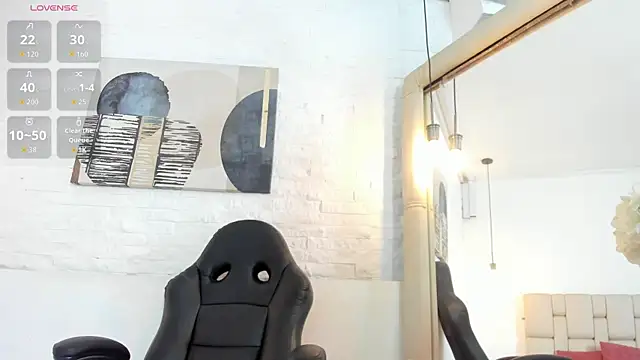 Snapshot of Sarah_GothicGirl chatting on December 2025 01:51:01 PM Sarah GothicGirl online show from December 2025 01:51:01 PM