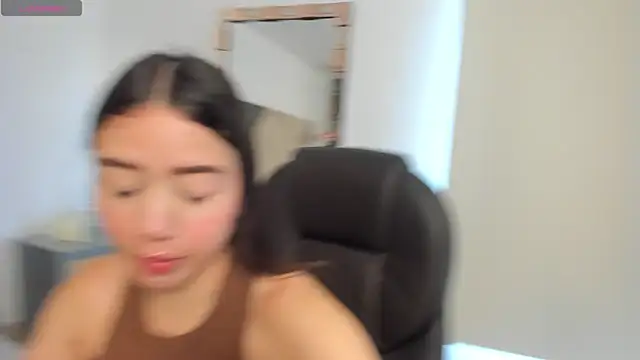 SaraWagner  online show from September 2025 06:33:01 PM