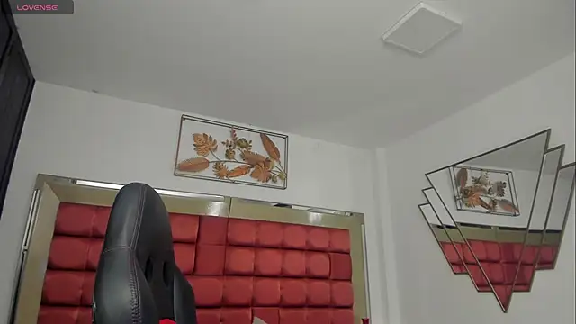 SaraWagner  online show from October 2025 12:08:01 AM