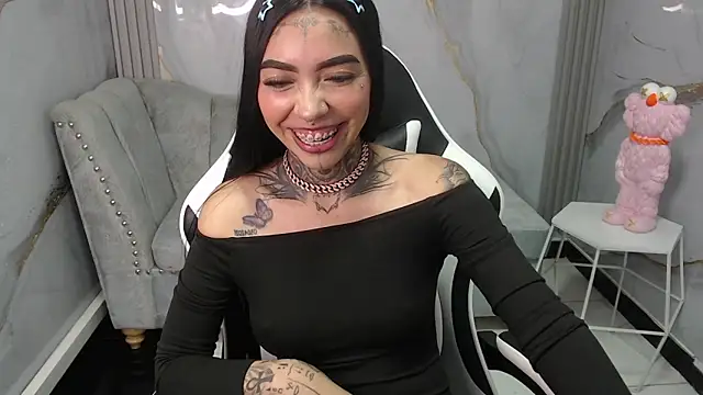 Snapshot of Ashley_Blum_v chatting on October 2025 07:55:01 PM Ashley Blum v online show from October 2025 07:55:01 PM