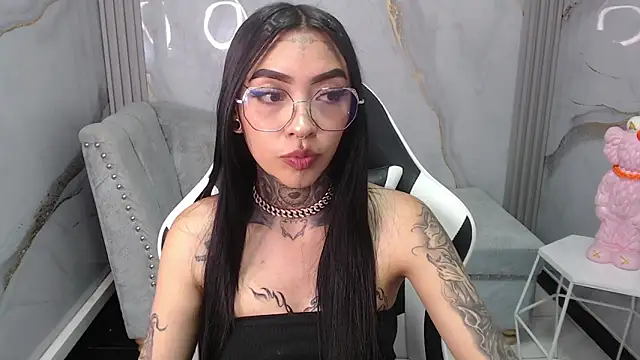 Snapshot of Ashley_Blum_v chatting on October 2025 08:08:01 PM Ashley Blum v online show from October 2025 08:08:01 PM
