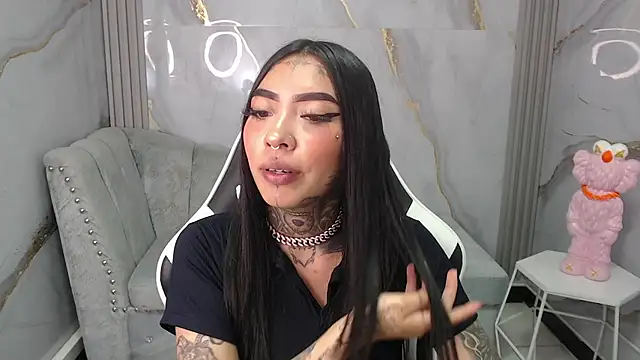 Snapshot of Ashley_Blum_v chatting on October 2025 07:58:02 PM Ashley Blum v online show from October 2025 07:58:02 PM