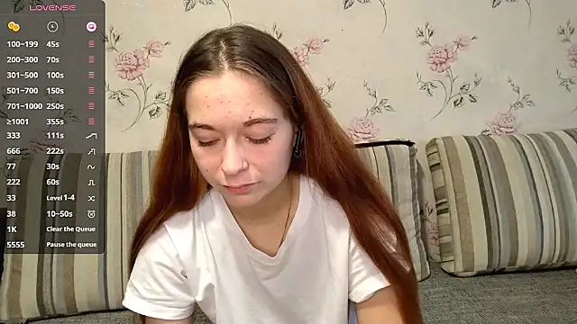 Snapshot of KissKarina chatting on September 2025 01:05:02 PM KissKarina online show from September 2025 01:05:02 PM