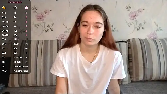Snapshot of KissKarina chatting on October 2025 10:13:01 AM KissKarina online show from October 2025 10:13:01 AM