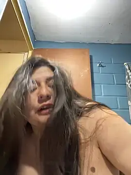 Snapshot of Tukatita69 chatting on October 2025 03:49:01 AM Tukatita69 online show from October 2025 03:49:01 AM