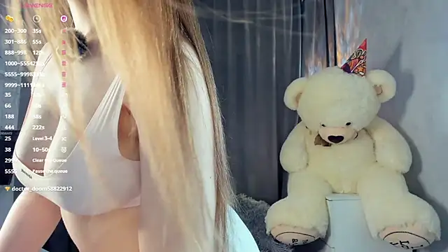 Snapshot of BelleDream chatting on March 2026 06:37:01 PM BelleDream online show from March 2026 06:37:01 PM