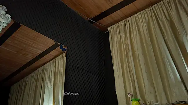 gigifontaine   online show from January 2026 08:58:01 PM