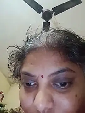 Snapshot of Cute_radhaaa chatting on November 2025 02:07:02 PM Cute radhaaa online show from November 2025 02:07:02 PM