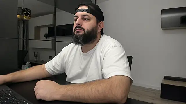 Snapshot of DravenPeak chatting on October 2025 11:16:02 PM DravenPeak online show from October 2025 11:16:02 PM