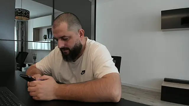 Snapshot of DravenPeak chatting on October 2025 11:33:02 AM DravenPeak online show from October 2025 11:33:02 AM