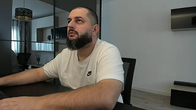 Snapshot of DravenPeak chatting on October 2025 12:59:01 PM DravenPeak online show from October 2025 12:59:01 PM