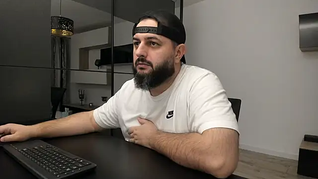 Snapshot of DravenPeak chatting on October 2025 05:14:02 PM DravenPeak online show from October 2025 05:14:02 PM