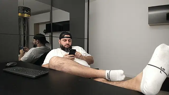 Snapshot of DravenPeak chatting on November 2025 07:25:01 PM DravenPeak online show from November 2025 07:25:01 PM