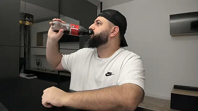 Snapshot of DravenPeak chatting on November 2025 04:12:01 AM DravenPeak online show from November 2025 04:12:01 AM