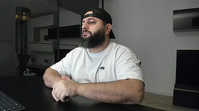 Snapshot of DravenPeak chatting on January 2026 10:01:01 PM DravenPeak online show from January 2026 10:01:01 PM