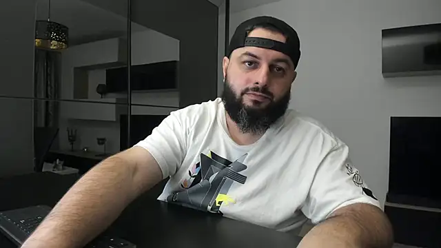 Snapshot of DravenPeak chatting on January 2026 07:19:01 PM DravenPeak online show from January 2026 07:19:01 PM