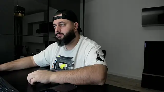 Snapshot of DravenPeak chatting on February 2026 06:12:02 PM DravenPeak online show from February 2026 06:12:02 PM