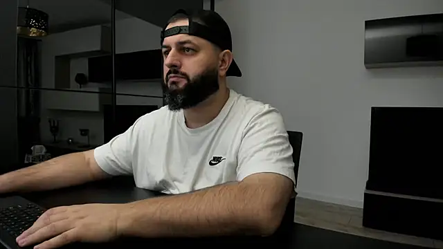 Snapshot of DravenPeak chatting on February 2026 08:59:01 PM DravenPeak online show from February 2026 08:59:01 PM