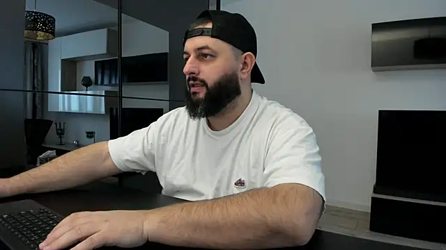 Snapshot of DravenPeak chatting on February 2026 01:29:02 PM DravenPeak online show from February 2026 01:29:02 PM