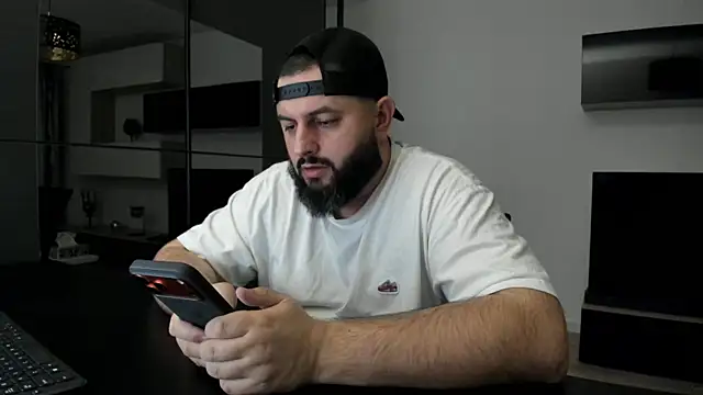 Snapshot of DravenPeak chatting on February 2026 08:49:01 PM DravenPeak online show from February 2026 08:49:01 PM