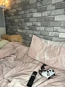 Poppy frankie online show from October 2025 10:21:01 PM