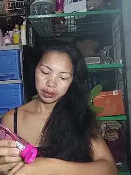 Snapshot of oceanlover23 chatting on November 2025 09:43:02 PM oceanlover23 online show from November 2025 09:43:02 PM