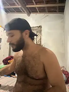 Snapshot of spiderfindom chatting on June 2026 03:40:02 AM spiderfindom online show from June 2026 03:40:02 AM