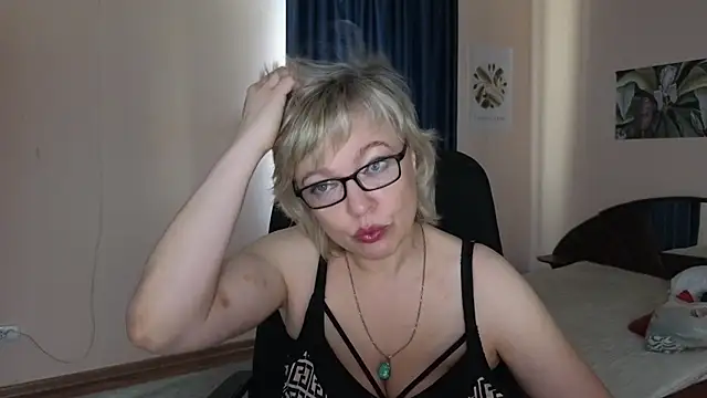 Rosette Pricky online show from September 2025 01:10:01 PM