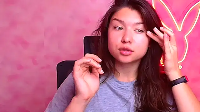 Snapshot of Sandra_Curly chatting on September 2025 01:33:01 PM Sandra Curly online show from September 2025 01:33:01 PM