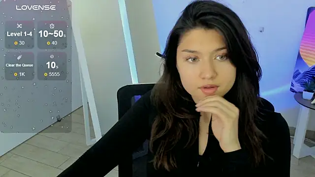 Snapshot of Sandra_Curly chatting on October 2025 06:53:01 PM Sandra Curly online show from October 2025 06:53:01 PM