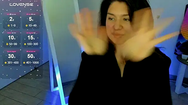 Snapshot of Sandra_Curly chatting on October 2025 07:14:01 PM Sandra Curly online show from October 2025 07:14:01 PM