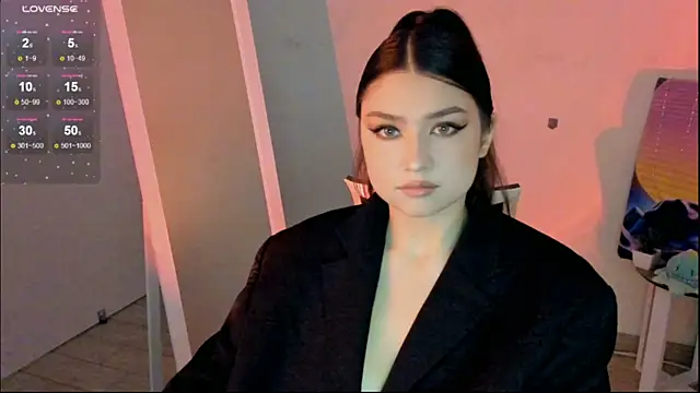 Snapshot of Sandra_Curly chatting on January 2026 11:41:02 PM Sandra Curly online show from January 2026 11:41:02 PM