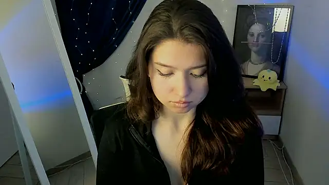 Sandra Curly online show from May 2026 01:07:01 PM
