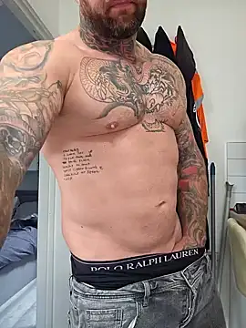 Snapshot of tattedmuscle1 chatting on October 2025 11:09:02 AM tattedmuscle1 online show from October 2025 11:09:02 AM