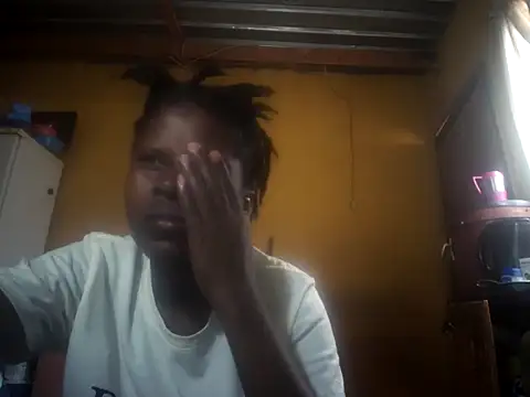 Caramelchick01 online show from September 2025 01:44:02 PM