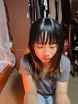 AAANINE22 online show from October 2025 02:10:01 AM