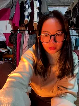 AAANINE22 online show from November 2025 05:52:02 AM