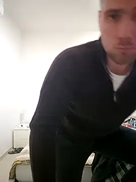 mrlyuis online show from November 2025 03:27:01 PM