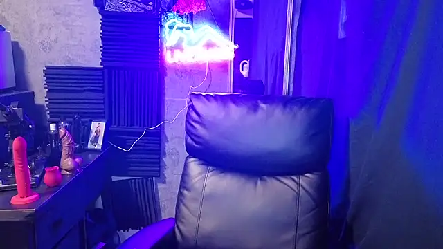 chicanachic13 online show from December 2025 11:09:01 PM