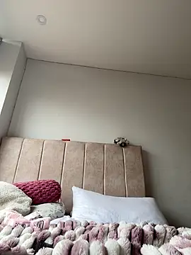 Victoria alson online show from December 2025 01:51:02 PM