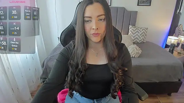 Snapshot of amaia_monet chatting on November 2025 07:36:02 PM amaia monet online show from November 2025 07:36:02 PM