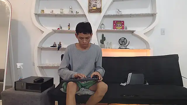 BEAUTY BOYS1 online show from November 2025 07:25:01 AM