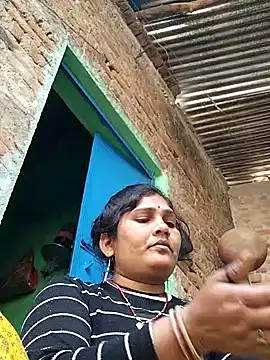 Snapshot of Rakhi_j chatting on November 2025 04:43:02 AM Rakhi j online show from November 2025 04:43:02 AM