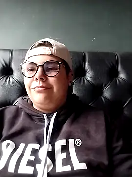 Hailey Curvy online show from October 2025 08:42:02 PM