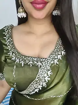 Snapshot of Cute_merry01 chatting on May 2026 03:35:01 AM Cute merry01 online show from May 2026 03:35:01 AM